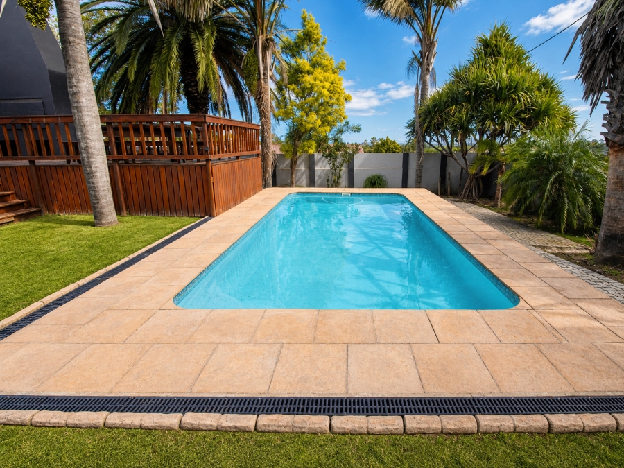 To Let 7 Bedroom Property for Rent in Humansdorp Eastern Cape